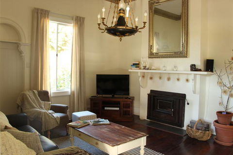 Bickley Valley Cottage - Travel Search 10