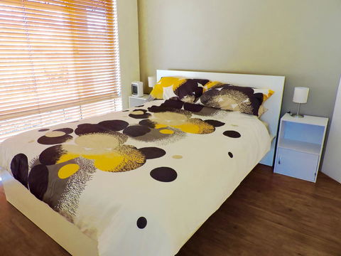 Silver Gull Family Retreat - Travel Agents 4