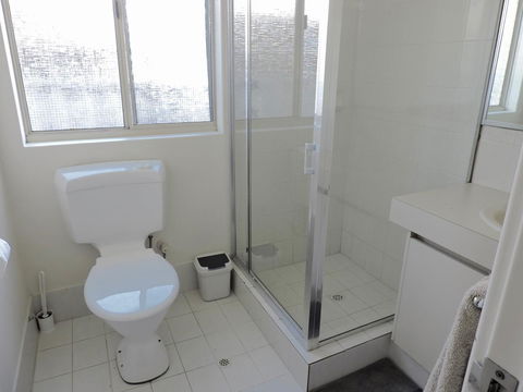 Silver Gull Family Retreat - Travel Agents 5