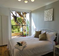 Treetops Cottage - Travel Search