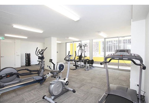 Perth Luxury City Apartment- Free Parking - Travel Search 6