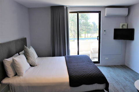 Atrium Hotel Mandurah - Travel Search 7