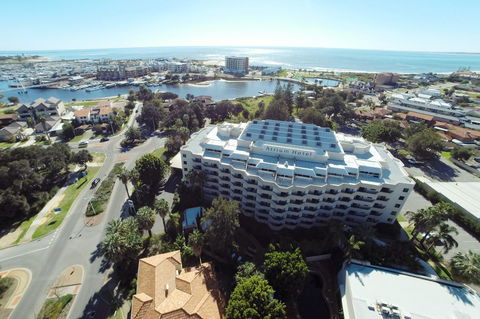 Atrium Hotel Mandurah - Travel Search 13