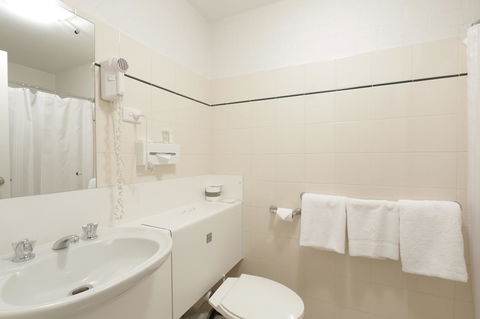 Atrium Hotel Mandurah - Travel Search 37