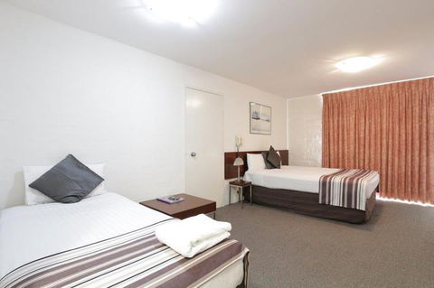 Atrium Hotel Mandurah - Travel Search 1