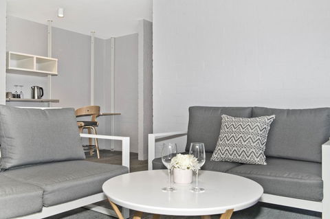 Atrium Hotel Mandurah - Travel Search 22