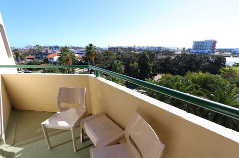 Atrium Hotel Mandurah - Travel Search 19