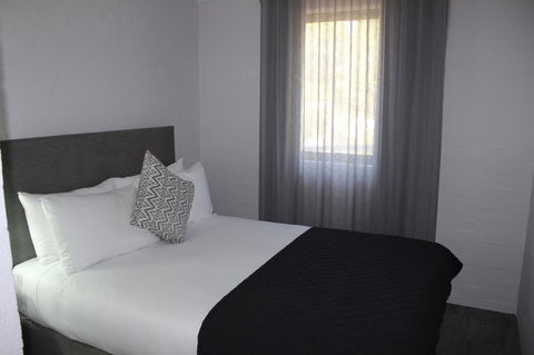 Atrium Hotel Mandurah - Travel Search 3