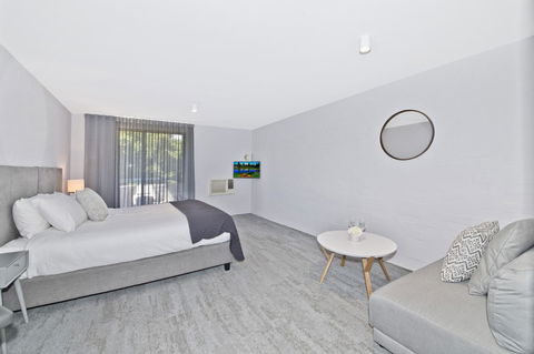 Atrium Hotel Mandurah - Travel Search 14