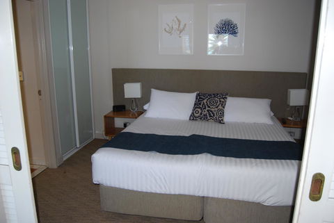 Absolute Beachfront Scarborough - Tourism Guide 5