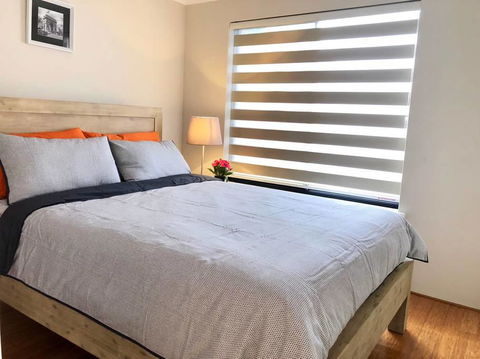 Highgate Modern Home (4 Mins To Perth City) - Tourism Guide 9