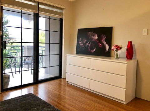 Highgate Modern Home (4 Mins To Perth City) - Tourism Guide 16