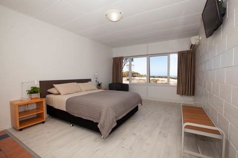 EUCLA MOTOR HOTEL - Travel Search 26