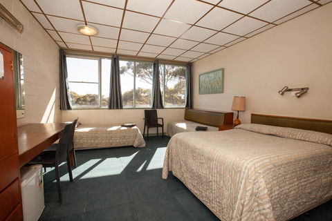 EUCLA MOTOR HOTEL - Travel Search 20