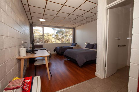 EUCLA MOTOR HOTEL - Travel Search 4
