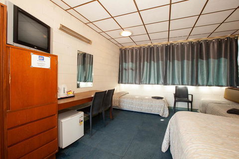 EUCLA MOTOR HOTEL - Travel Search 18