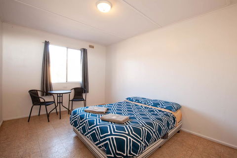 EUCLA MOTOR HOTEL - Travel Search 11