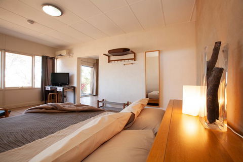 EUCLA MOTOR HOTEL - Travel Search 15