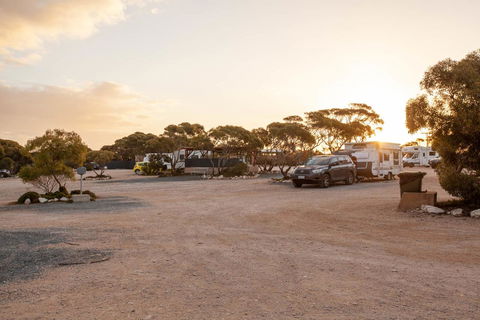EUCLA MOTOR HOTEL - Travel Search 28