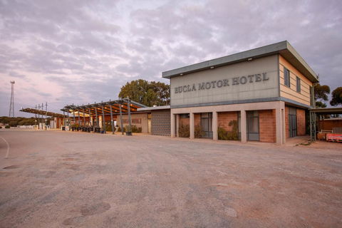 EUCLA MOTOR HOTEL - Travel Search 0