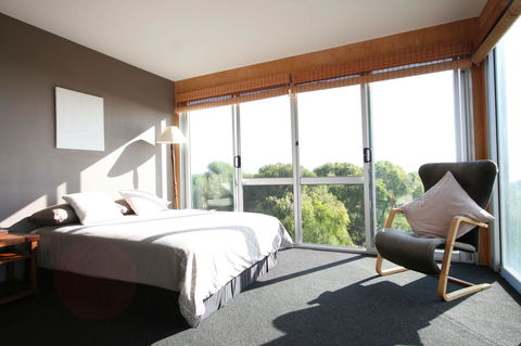 Aqua Views - Tourism Guide 11