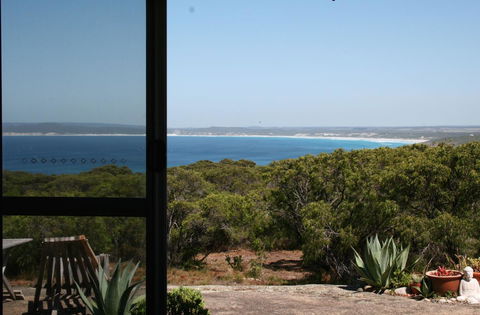 Aqua Views - Tourism Guide 14
