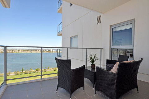 Astra Apartments Perth CBD - Tourism Guide 28