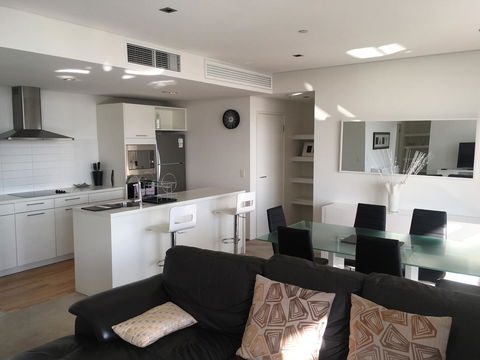 Astra Apartments Perth CBD - Tourism Guide 36