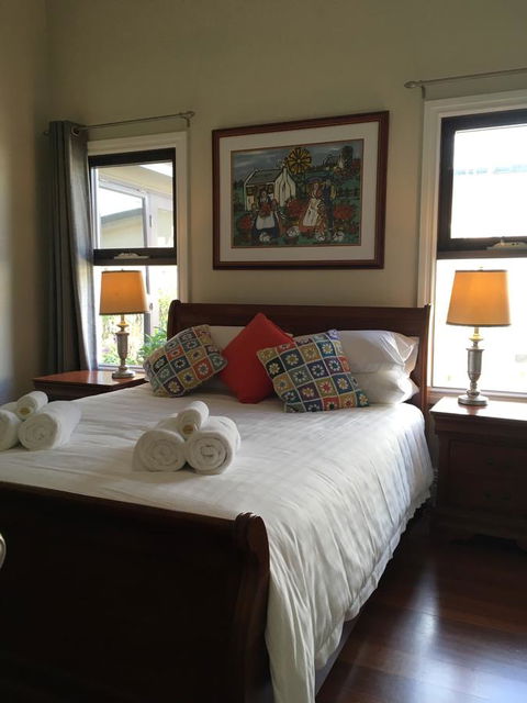 Rowley House - Travel Search 6
