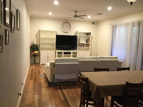 Ascot Home - Tourism Guide 2