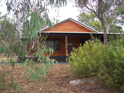SilverSprings Spa Retreat Pet Friendly Cottages And Glampings - Travel Search 13