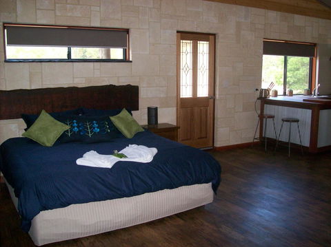SilverSprings Spa Retreat Pet Friendly Cottages And Glampings - Travel Search 6