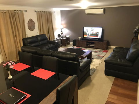 Master Room With Attachd Bath - Cruises Travel 3
