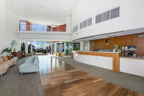 A 406 FANTASTIC OCEAN BEACH And MARINA VIEW APT - MANDURAH - Tourism Guide 6