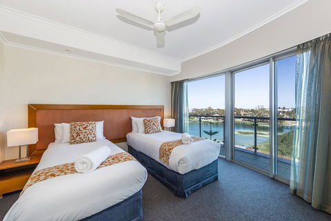 A 406 FANTASTIC OCEAN BEACH And MARINA VIEW APT - MANDURAH - Tourism Guide 17