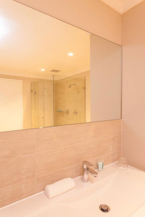 The Marina Hotel - Mindarie - Tourism Guide 13