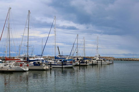 The Marina Hotel - Mindarie - Tourism Guide 14
