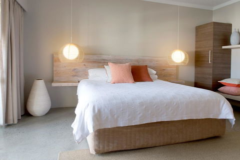 The Marina Hotel - Mindarie - Tourism Guide 20
