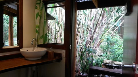 Black Cockatoo Lodge - Cruises Travel 41