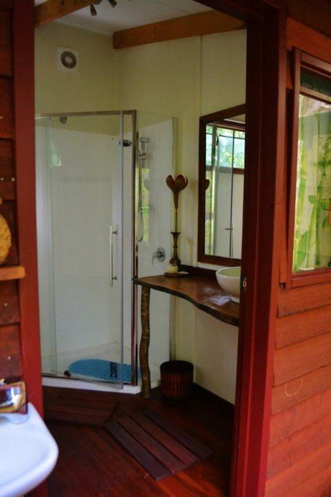 Black Cockatoo Lodge - Cruises Travel 39