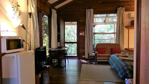 Black Cockatoo Lodge - Cruises Travel 33