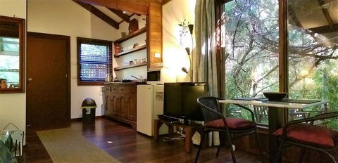 Black Cockatoo Lodge - Cruises Travel 34