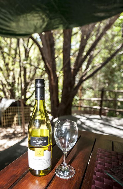 Black Cockatoo Lodge - Cruises Travel 25