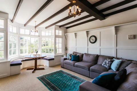 Elliot House - Tourism Guide 3