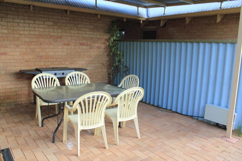 Kestrel Chalets - Travel Search 23
