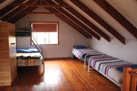 Kestrel Chalets - Travel Search 9