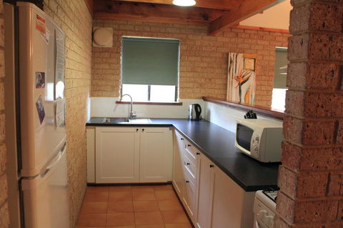 Kestrel Chalets - Travel Search 10