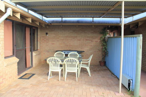 Kestrel Chalets - Travel Search 13
