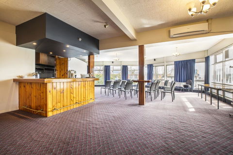 Nightcap At Carlyle Hotel - Travel Agents 24