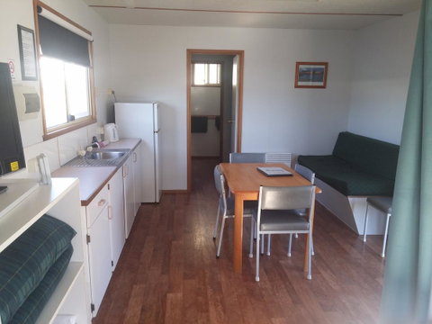 Bicheno Cabin Park - Tourism Guide 29